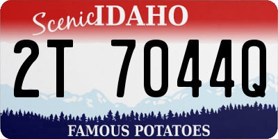 ID license plate 2T7044Q