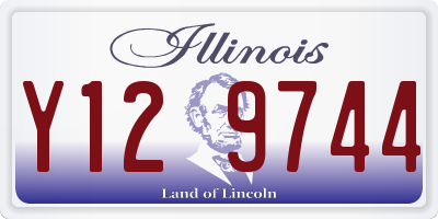 IL license plate Y129744