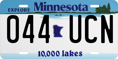 MN license plate 044UCN