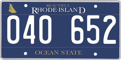 RI license plate 040652